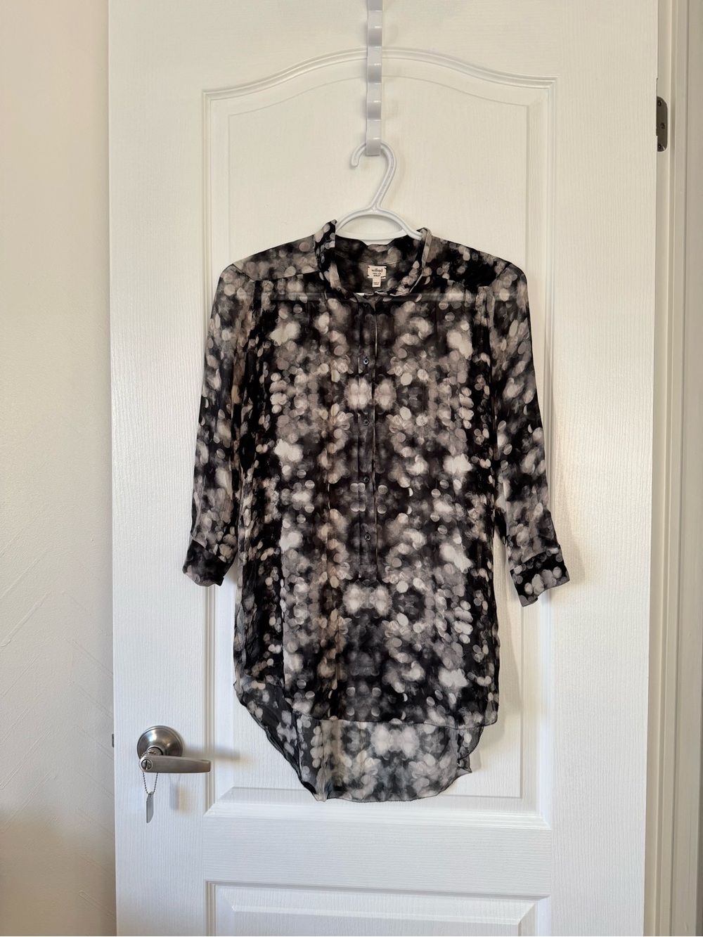 Wilfred 100% silk bokeh blouse